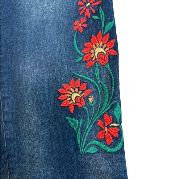 Vintage America Blues Bestie Jeans Size 12 R 31 Embellished Embroidered Flowers - Picture 11 of 12